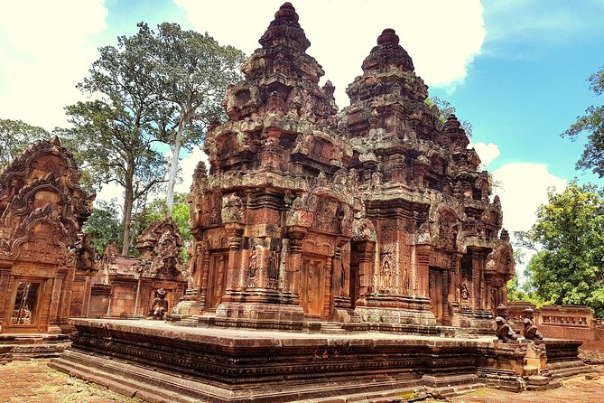1day Private tour, Angkor sunrise,all main temples, Banteay srei - Bayon Temple: faces, atmosphere, and a different feel