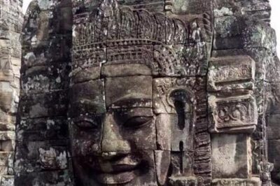 2 Day Small Group Guided Tour Siem Reap Province - Day 1 temples: Ta Prohm, Ta Keo, and Angkor Thom’s Bayon South Gate