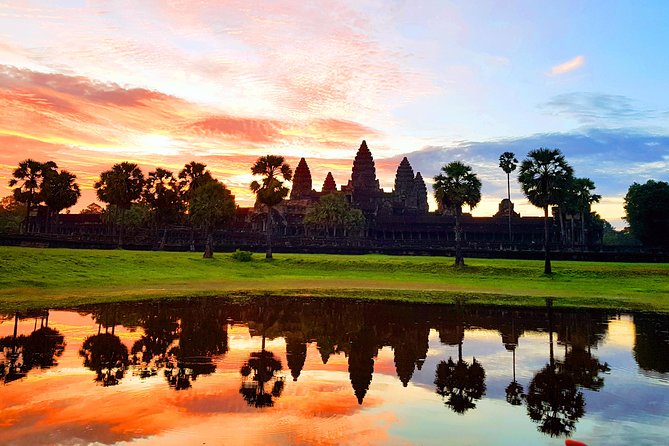 2-Days Private Tour in Angkor Sunrise, Banteay Srei and Beng Mealea Temple - Bayon Temple: big faces, clear explanations, and real photo chances