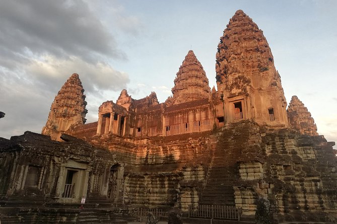 Afternoon Angkor Wat Private Tour with Sunset - Hotel Pickup and Cold-Towel Comfort (The Real Value of Private)
