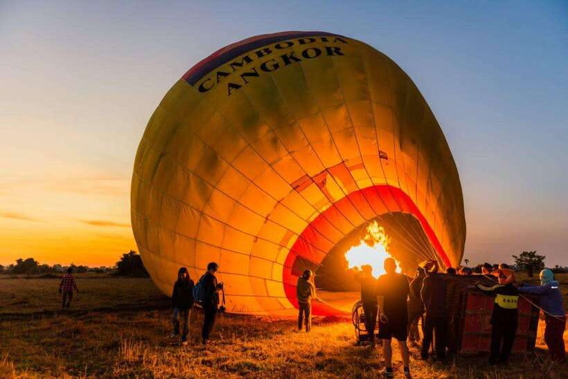 Angkor Stunning Hot Air Balloon - Sunrise or Sunset: Pick the light, not just the time