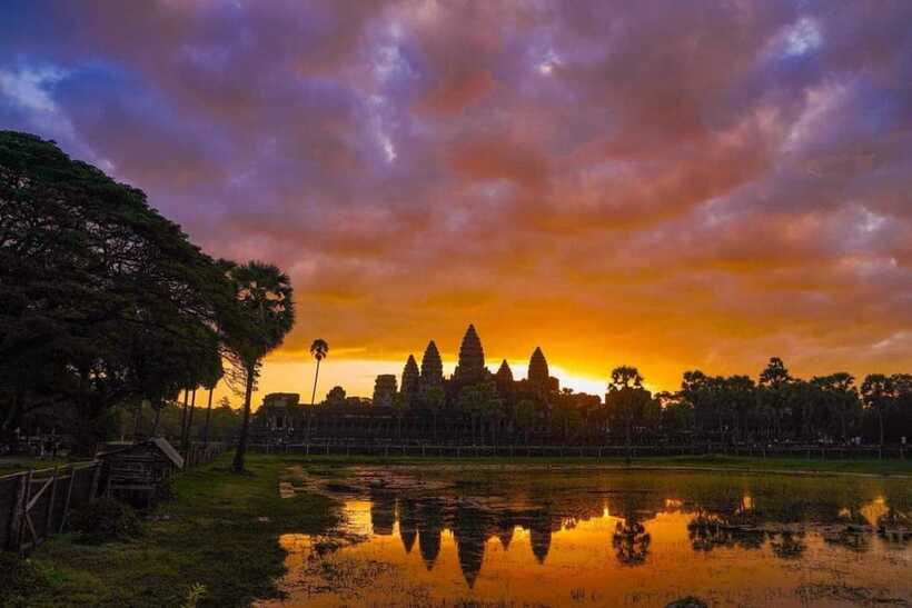 Angkor Wat 1 Day with Sunrise Combined tour with (Tuk Tuk) - Thommanon to Ta Keo: where the route gets calmer and the details get louder