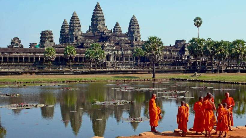 Angkor Wat: 2-Day Sunrise and Floating Village Tour - Key things to know before you go