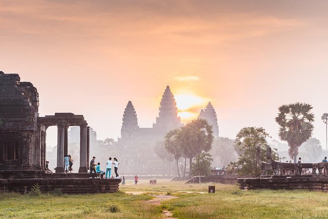 Angkor Wat Admission Ticket - The reservoir and laterite temples: Pre Rup, Ta Keo, and Ta Som