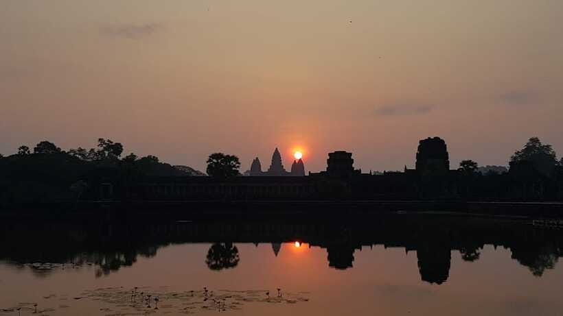 Angkor Wat Full-Day Private Tour with Sunset - Lunch Break in the Park: Reset Before Angkor Wat
