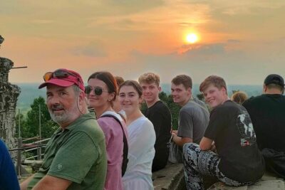 Angkor Wat full Day 'Small Group with sunset & Tour Guide - Stop 1: Angkor Wat—how to make your one hour count