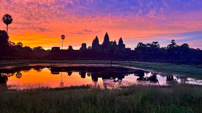 Angkor Wat: Highlights and Sunrise Guided Tour - Key moments you’ll care about