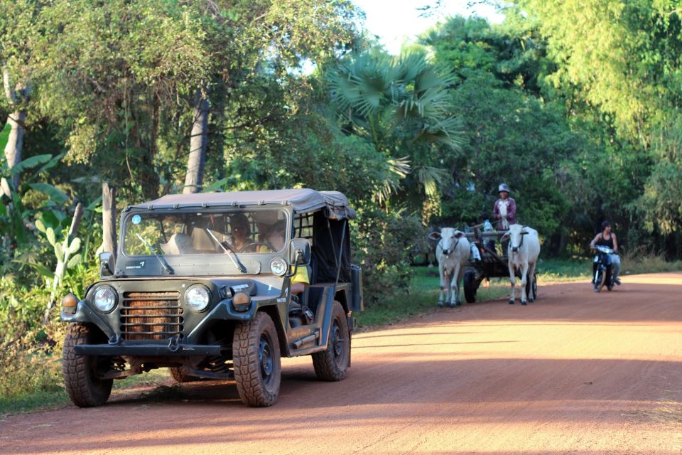 Angkor Wat in a vintage Jeep with driver - jeep rental - Price and logistics: the $100 Jeep deal is good, but read the full math