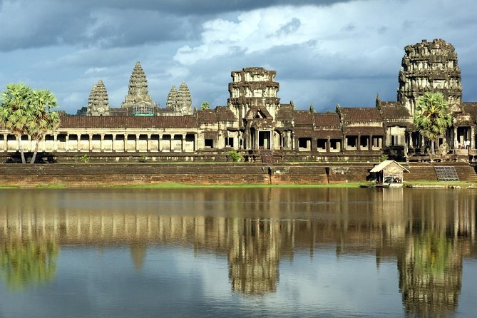 Angkor Wat Private Tour in a Tuk Tuk - Angkor Thom and Bayon: carvings with Hindu legend context