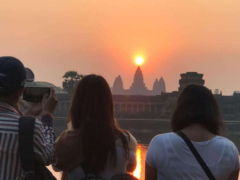 Angkor Wat Sunrise by Vintage Jeep – Private Tour - Sunrise at Angkor Wat: lotus ponds, photo angles, and dress rules