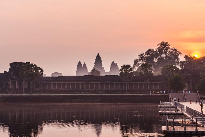 Angkor Wat Sunrise Private Tour by Tuk Tuk - The 6 to 7 hour route: Angkor Wat, Angkor Thom, Bayon, Ta Prohm