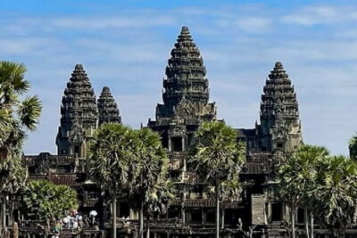Angkor Wat Sunrise Small-Group 1-Day Tour from Siem Reap - Ta Prohm’s Jungle Ruins: Where the Stones Look Alive