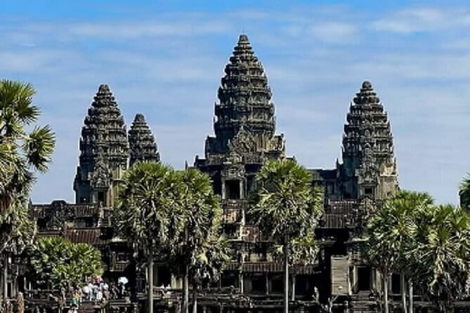 Angkor Wat Sunrise Small-Group 1-Day Tour from Siem Reap - Ta Prohm’s Jungle Ruins: Where the Stones Look Alive