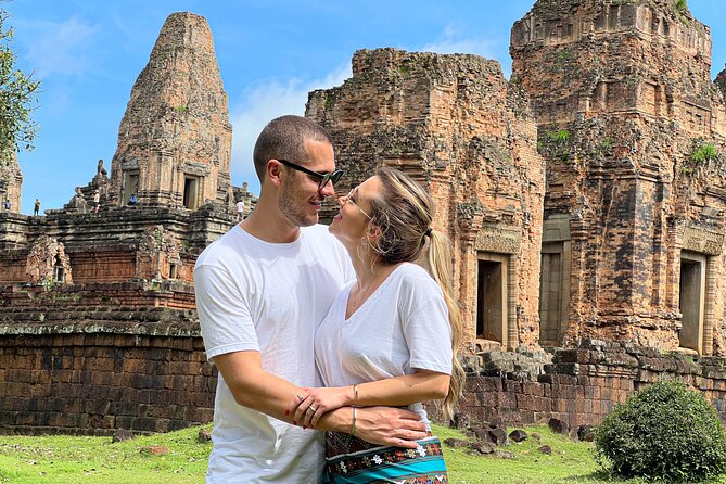 Angkor Wat Sunrise Small Group Tour With Breakfast - Angkor Thom circuit: Bayon, Baphuon, and the terraces