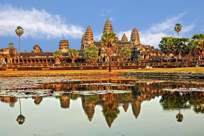 Angkor Wat Sunrise Tour - Guide-led value: English commentary and the names people remember