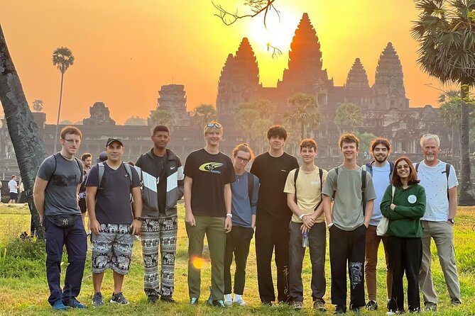 Angkor Wat Sunrise tour with Small - Group and Guide tours - What the Small-Group Size Really Means on the Ground