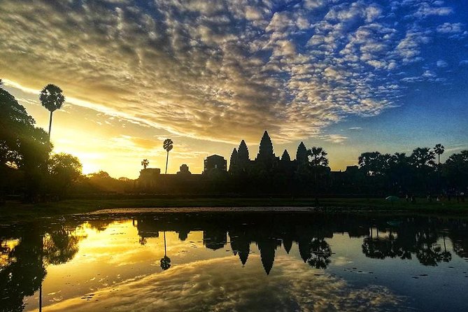 Angkor Wat Sunrise tour with Small - Group and Guide tours - Ta Keo: The Unfinished Pyramid and a Different Temple Mood