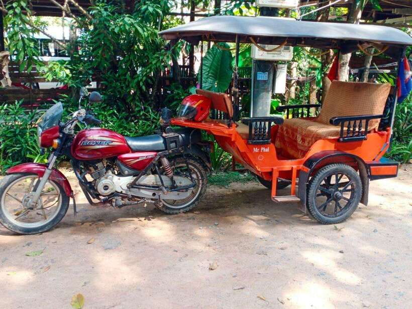 Angkor Wat Tour by Tuk-Tuk with English Speaking Driver - English-speaking driver versus English license tour guide option