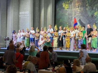 Apsara Performance with Dinner include Pick up & Drop off - Tuk-tuk pickup and the easy start from Siem Reap