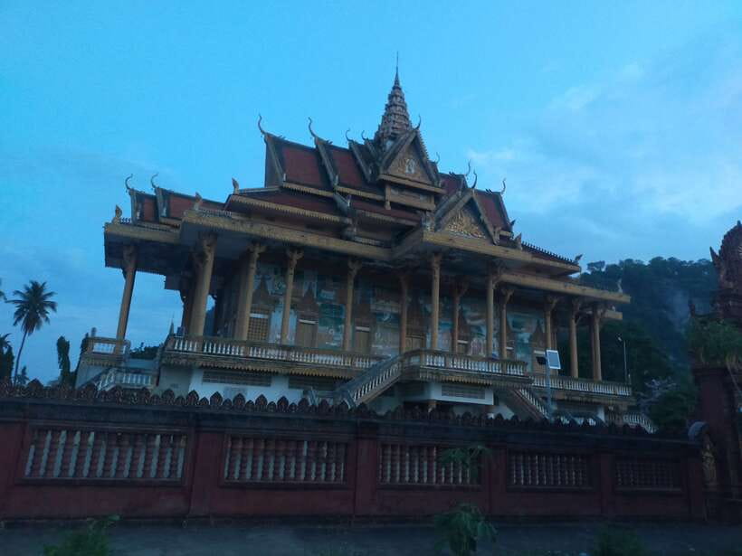 Battambang: Tuk-Tuk, Bamboo Train, Killing/Bat Caves, Sunset - Food, Drinks, and What to Pack for a Bumpy, Mixed Day