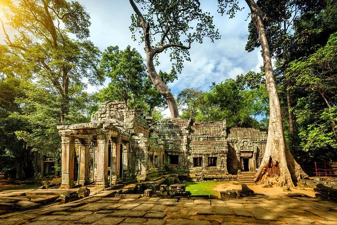 Best of Siem Reap 3-Day Private Tour to Angkor Wat & Tonle Sap - Crowds vs. calmer temples: how the schedule helps