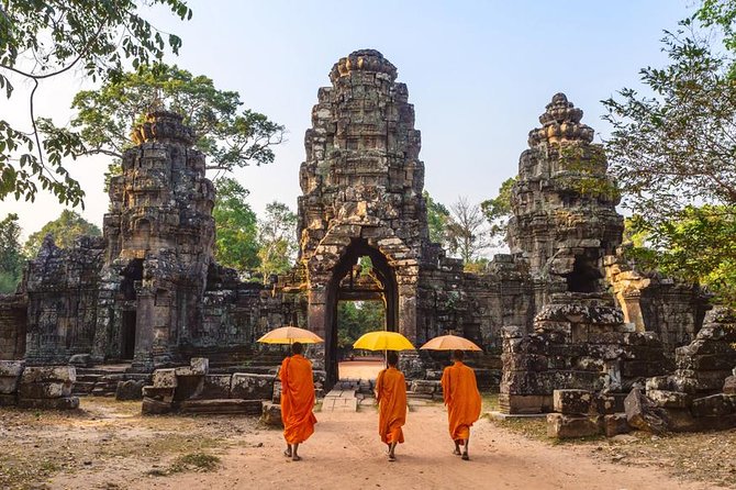 Best of Siem Reap 3-Day Private Tour to Angkor Wat & Tonle Sap - Day 1: Angkor Wat sunrise, then Angkor Thom’s fortified city