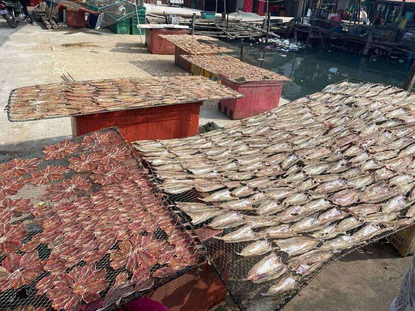 Exploring Sihanoukville: Shore Excursions from Cruise Ports - Golden Lion Statue and beaches: easy photos, slower minutes