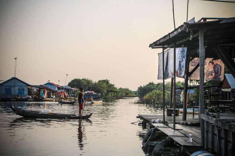 Floating Village and Tonlé Sap Sunset Tour - Tonlé Sap at sunset: why watching from the boat hits different