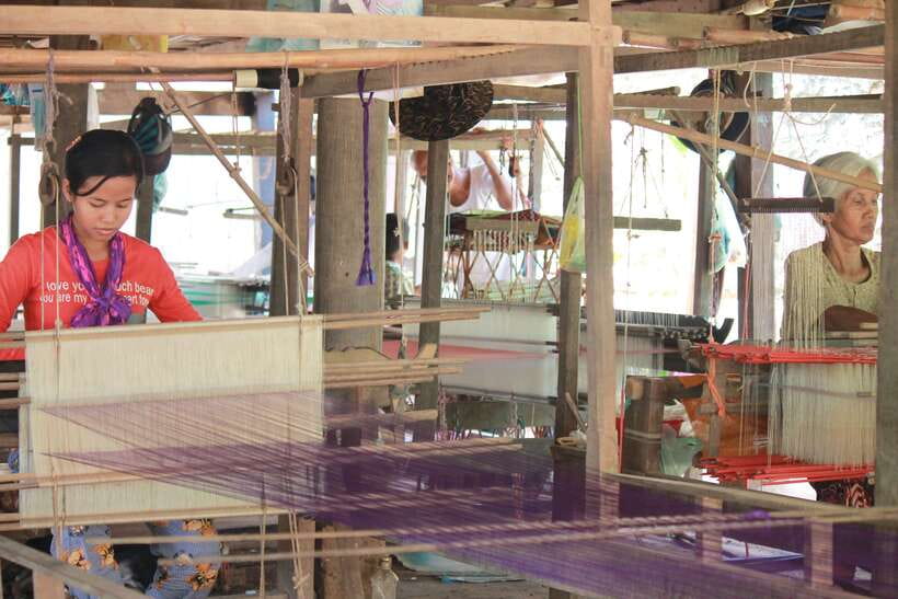 From Phnom Penh: Half-Day Silk Island Tour with Guide - Silk Island and Phnom Penh’s Golden Temple in One Smart Half-Day