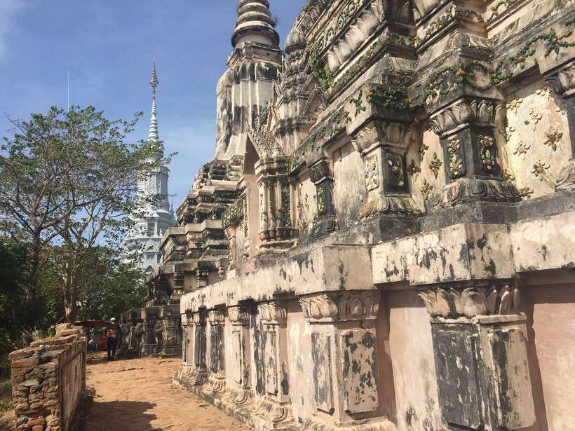 From Phnom Penh: Oudongk Mountain and Koh Chen Island Tour - Key highlights you’ll actually feel