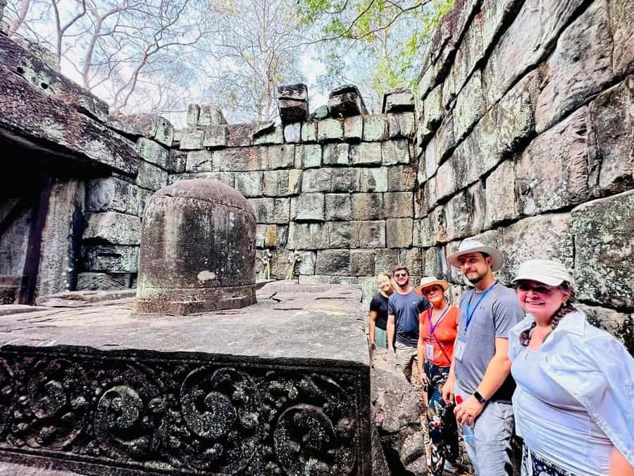 From Siem Reap: Banteay Srei Temple & Grand 5 Temple Tour - East Mebon: A Temple Shaped by Water Stories