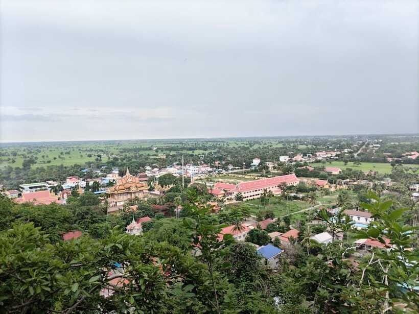 From Siem Reap: Battambang Day Trip Return or to Phnom Penh - Bat Cave at Dusk: The Moment That Makes the Whole Day Worth It