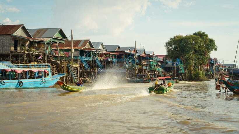 From Siem Reap: Kampong Phluk Floating Village Tour by Boat - Practical tips for a smoother day on water and wood-planks
