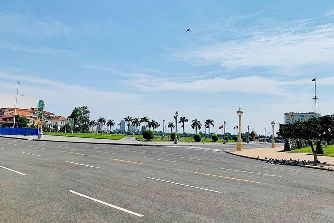 Full-Day Amazing Phnom Penh City Tours - Royal Palace and Silver Pagoda: the royal side of Phnom Penh