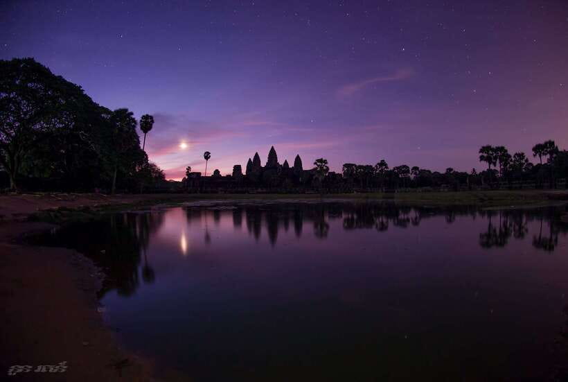 Full-Day Angkor Wat Sunrise and Sunset Private Tour - Morning temples on the Small Circle: Ta Prohm’s roots and the “movie look”