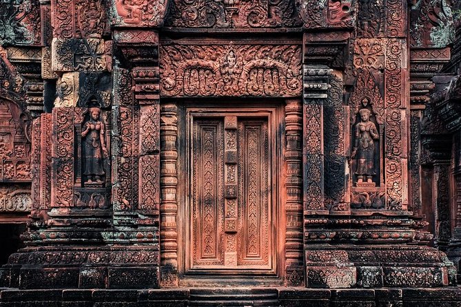 Full-Day Angkor Wat Sunrise & Sunset & All Must-See Private Tour - Phnom Bakheng at sunset: the climb and the crowd reality