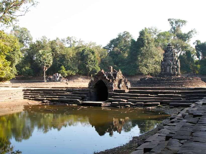 Grand Circle With Sunset Private Tuk-Tuk - Preah Khan Temple: Your First Big Stop on the Circuit