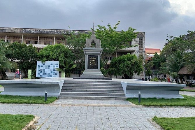 Half-Day Phnom Penh City Tours - Choeung Ek Genocidal Center (Killing Fields): The Part You Can’t Forget