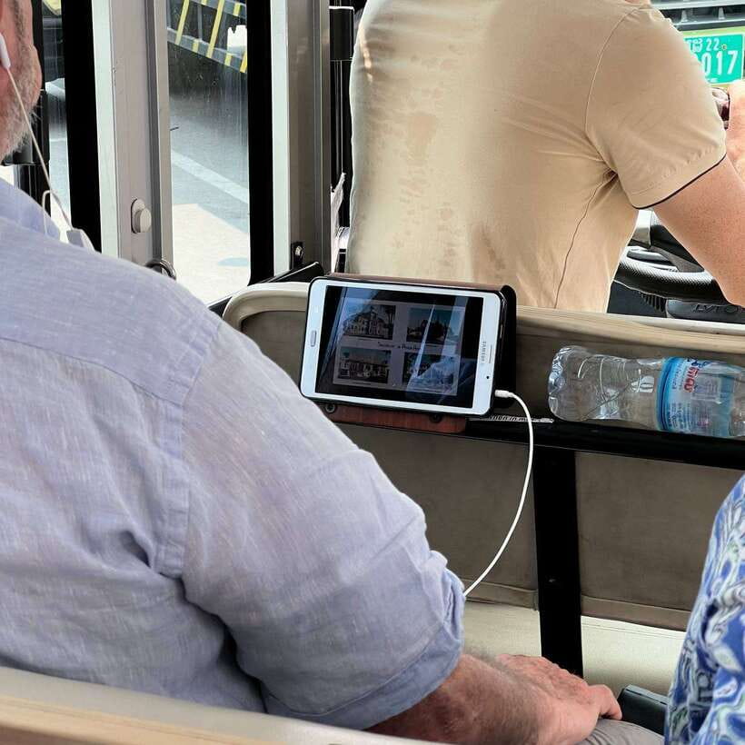 Heritage tour of Phnom Penh in electric bus - The rhythm: 19 stops, 22 sites, and time to look