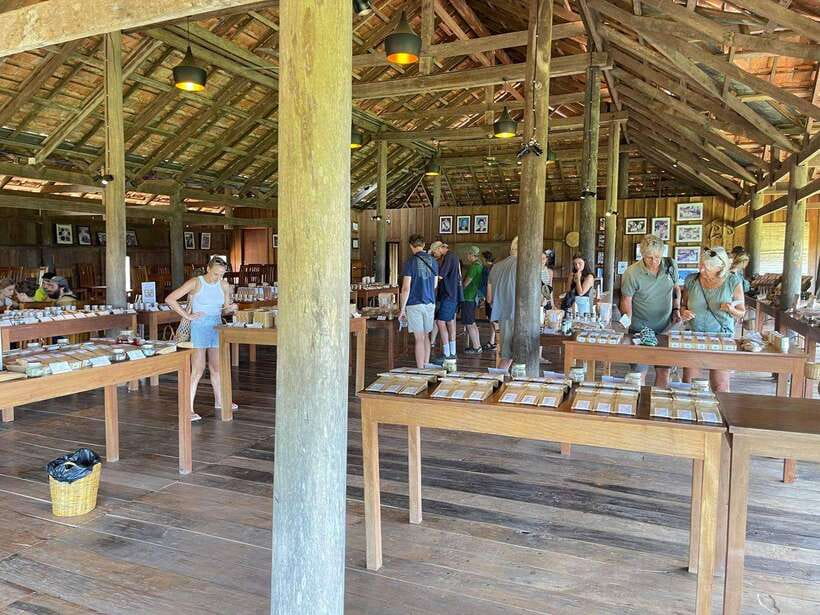 Kampot Pepper Farm, Salt Fields, Crab Market from Phnom Penh - Kep Beach Crab Market lunch: seafood, pay attention, then relax