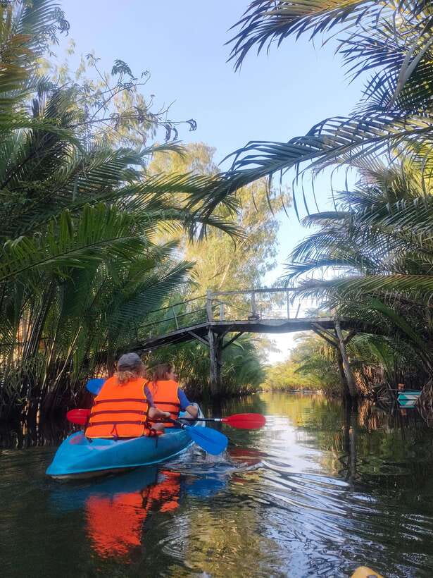 Kayaking tour around green cathedral - Sunset time: swimming break plus beer on the river