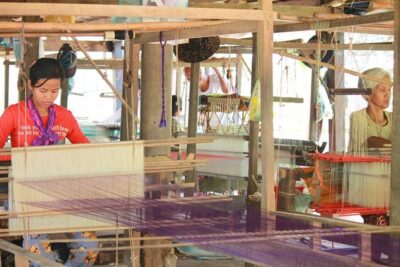 Mekong Silk Island Cruise - Unlimited Beer, Soft Drinks & Fresh Fruit Platter - From Phnom Penh to Silk Island: the one-hour boat ride