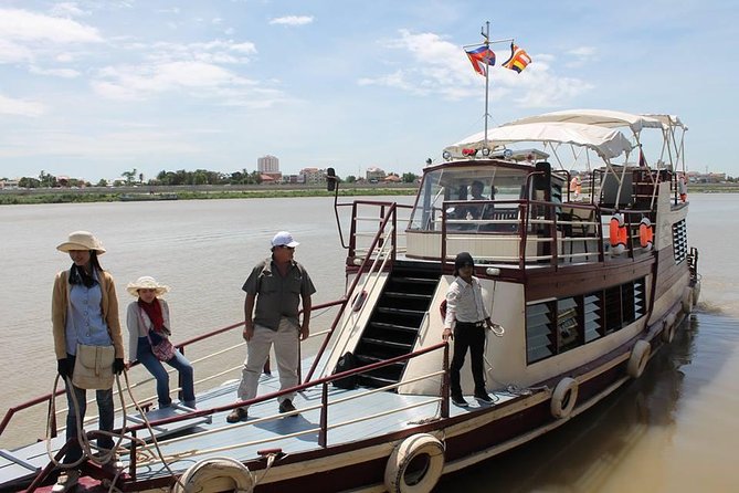 One-Way River cruise/road tour from Phnom Penh to Siem Reap or Siem Reap to PP - A Mekong-to-Tonle Sap Shortcut Between Phnom Penh and Siem Reap