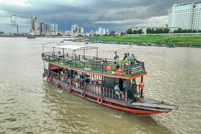 Phnom Penh Bike & Boat Sunset Tour / E-Bike Available - Stop 2: Areiksart Ferry Port and the Mekong Island route