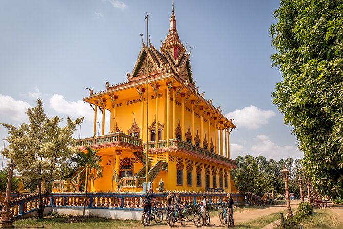 Phnom Penh: Cycling Adventure on Islands of the Mekong - Ferry Across the Mekong: The Part That Makes the Whole Day Different