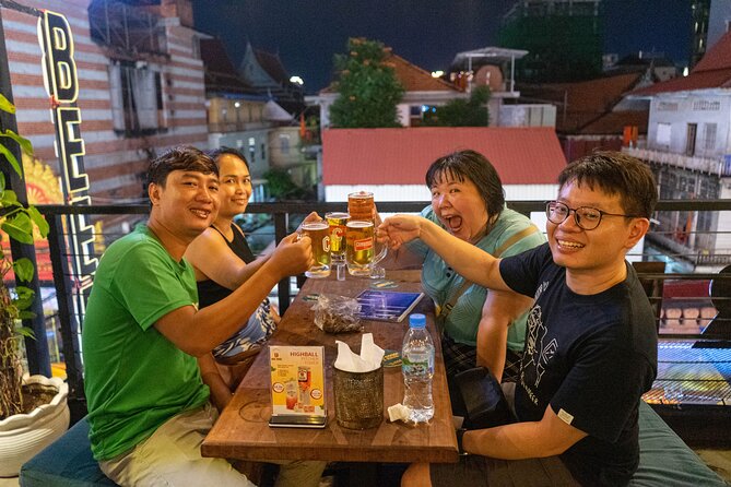 Phnom Penh Evening Food Tour - Inclusive 5 stops local Tastings - The tuk-tuk to the riverfront: where the city starts snacking