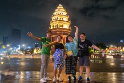 Phnom Penh Evening Food Tour - Inclusive 5 stops local Tastings - Wat Botum Park area and the Num Banh Chok moment