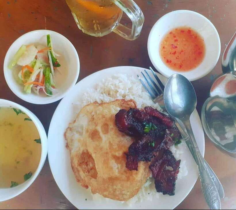 Phnom Penh | Food & Street Art Half Day Tour by Tuk Tuk - Tuk Tuk Timing and Walking: How the 4 Hours Stay Comfortable