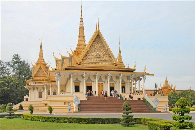Phnom Penh Full Day Private Tour Included All Admission Tickets - The hardest two stops: Tuol Sleng (S-21) and Choeung Ek