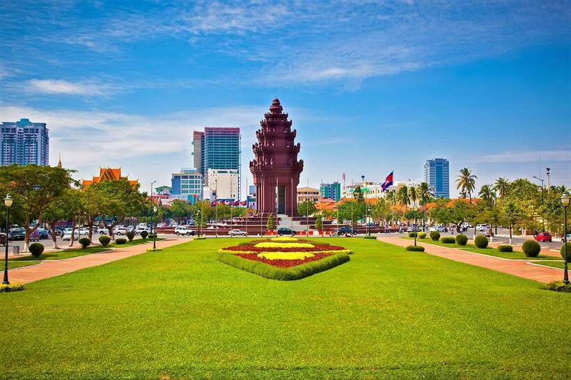 Phnom Penh Full Day Private Tour with All Admission Tickets - Phnom Penh in One Long Day: What the 8 Hours Really Feel Like
